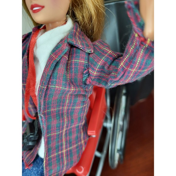 Becky School Photographer Wheelchair Barbie vintage 1998 read descrip - Picture 10 of 15